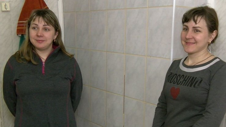 "Нічого не бахкає, і ми раді": сестри з Києва живуть та працюють в санаторії на Волині