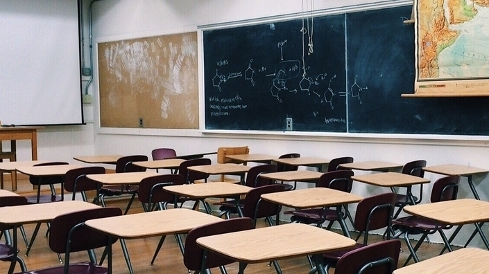 На Волині школяр прогуляв 259 уроків: як покарали матір хлопця