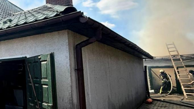 Ще мить – і дім би згорів: волинські рятувальники зупинили масштабну пожежу