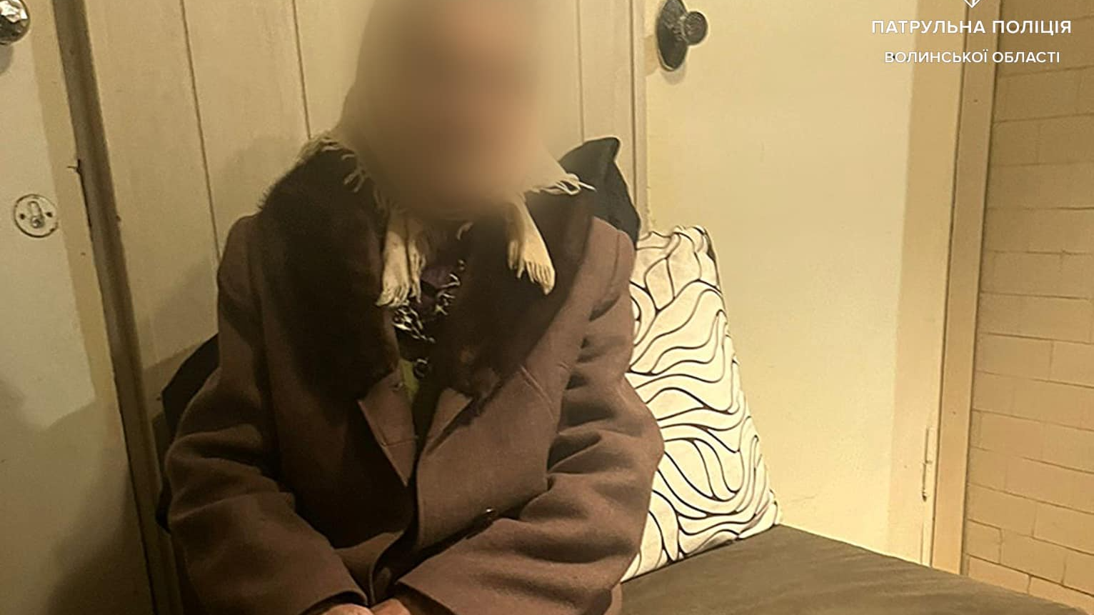 На прогулянці у Луцьку заблукала бабуся і згадувала лише назву вулиці: як її повернули додому