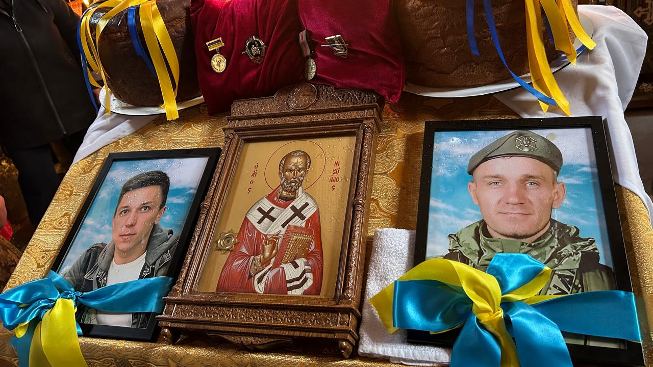 Двоє братів-Героїв загинули в бою за Україну: на Волині попрощалися з Богданом та Валентином Василюками