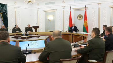 «Хочеш миру – готуйся до війни»: Лукашенко прокоментував перекидання техніки до кордону з Україною