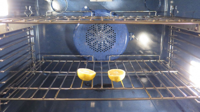 Жир злізе сам, без хімії: як швидко і якісно помити духовку та мікрохвильовку