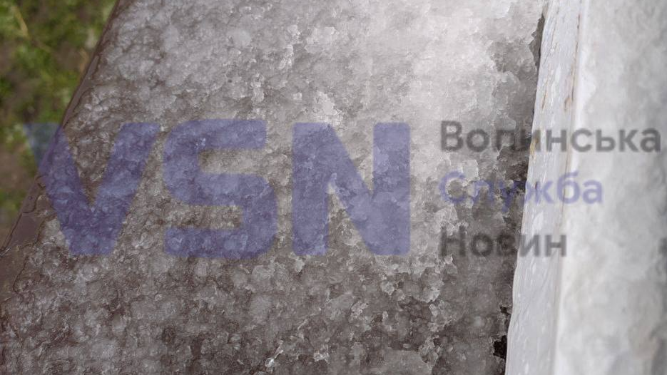 Волинь засипало градом. Відео