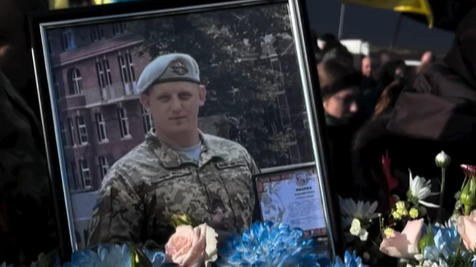 На Волині попрощалися з Героєм Віталієм Подзізеєм