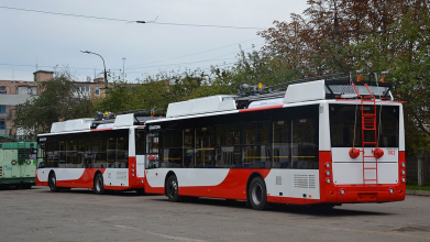 Через прорив водопроводу тролейбуси у Луцьку їхатимуть по-новому