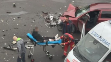 ДТП у Володимирі: на перехресті зіткнулися два авто, травмувався чоловік
