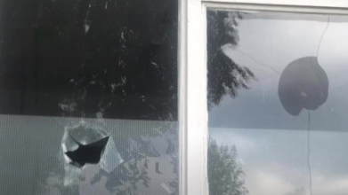 У селищі на Волині вандали побили вікна ліцею