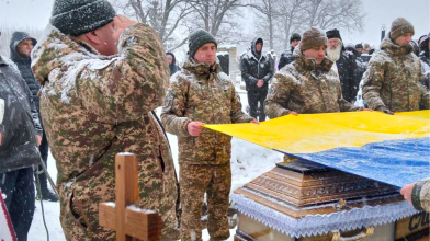 На Волині провели в останню земну дорогу військового Василя Ярмолюка