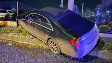 На Волині п'яний водій тікав від поліції і врізався в паркан - його судили