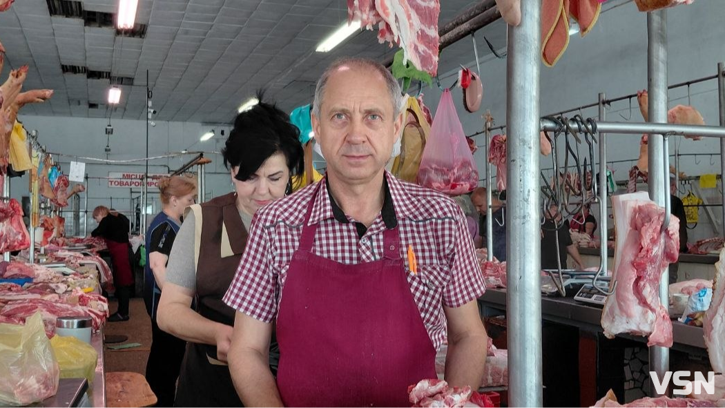 Шия, копчик чи лопатка: луцький продавець розкрив секрети ідеального шашлику та маринаду