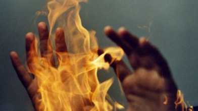 жінка підпалила чоловіка та коханку у Тернопільській області