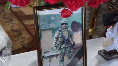 У селі на Волині попрощалися зі старшим солдатом Сергієм Синюком