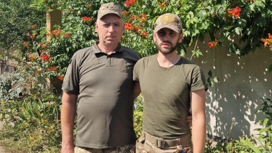 Вийшло зустрітися на пів дня на Донеччині: за Україну воюють батько і син з Волині. Фото