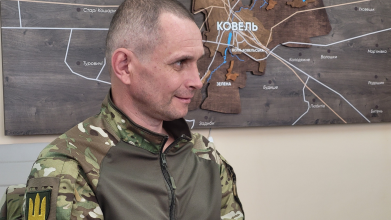 Поступово впізнає себе в дзеркалі: захисник з Волині повернувся додому після понад 30 місяців полону