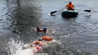 Стало зле у воді: на центральному пляжі Луцька ледь не потонула жінка