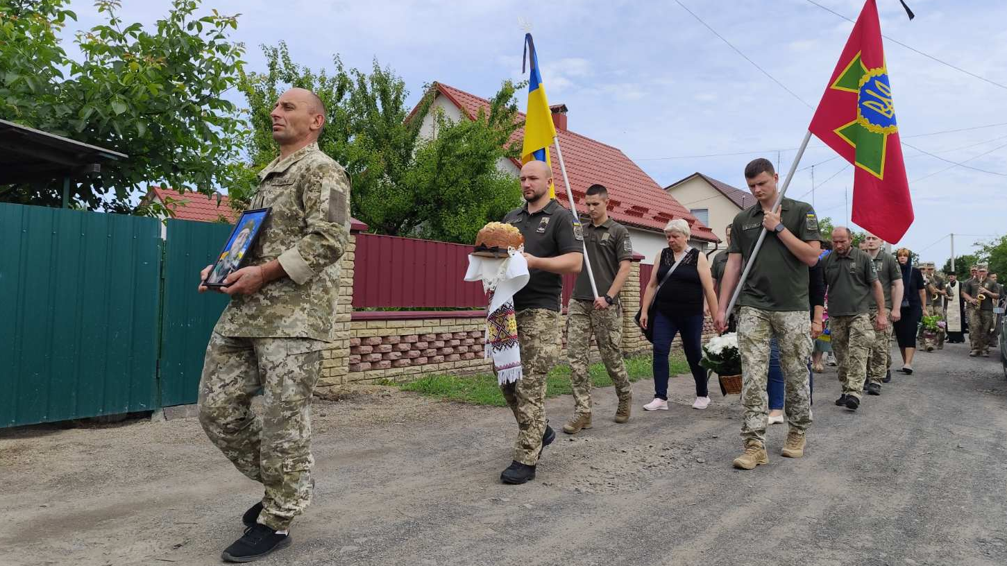 У громаді на Волині в останню путь провели Героя Юрія Шупічука