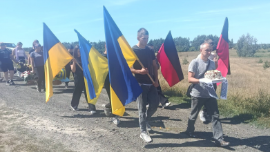 Після майже року очікування на Волині попрощалися із Героєм Василем Мотрунчиком