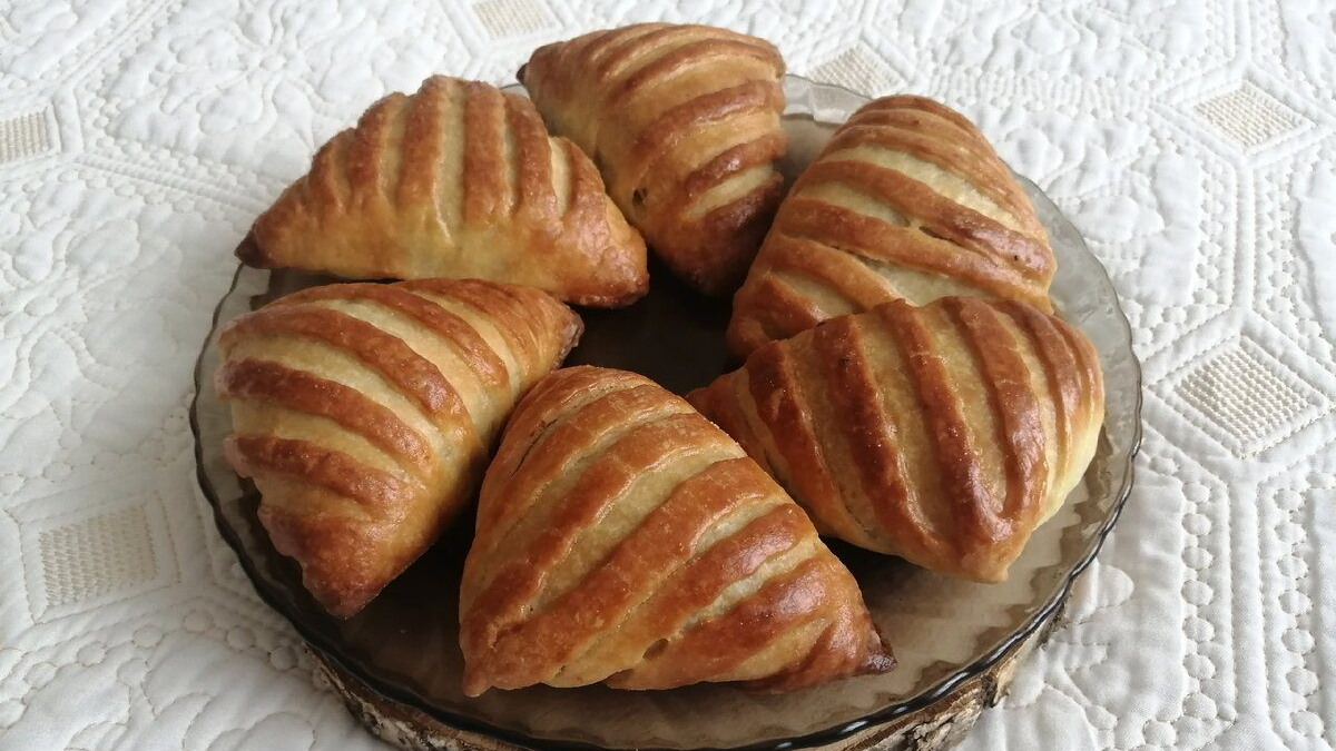 Як приготувати пишні пиріжки без дріжджів: покроковий рецепт