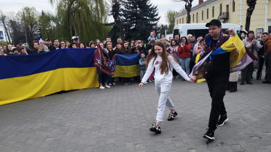 Після півтора року полону додому повернувся Герой з Волині Максим Муха