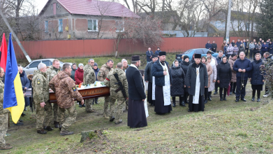 Захищав Україну ще з часів АТО: у Луцькому районі провели в останню путь Героя Романа Сербалюка