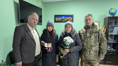 Понад пів року вважався зниклим безвісти: сім'ї Героя з Волині вручили його посмертну нагороду