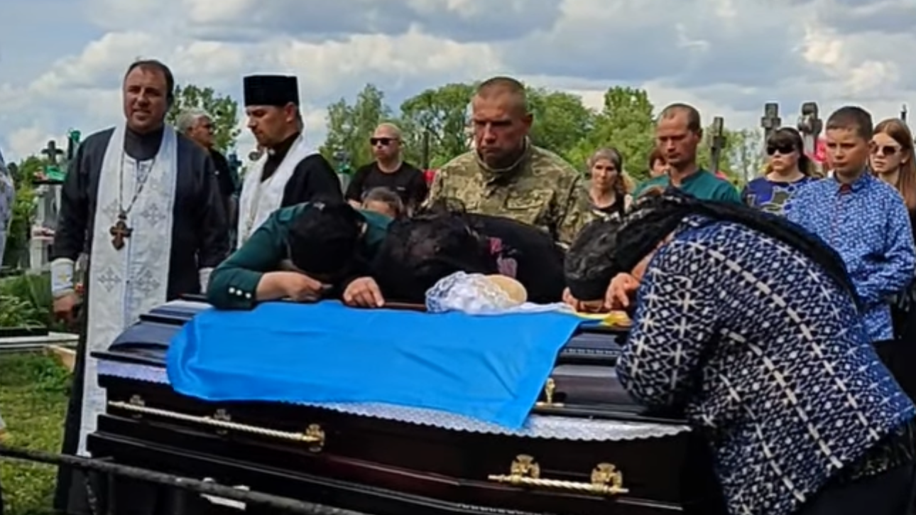 На Волині поховали Героя Сергія Пташенчука, який загинув на Харківщині