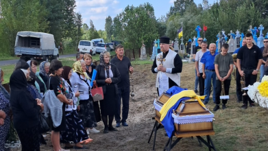 ДНК-експертиза обірвала надії: на Волині поховали Героя Олександра Хваса