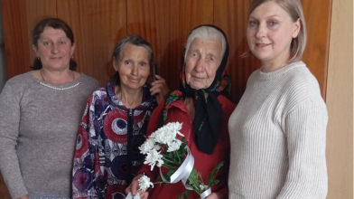 Все життя тяжко трудилася: довгожителька з Волині відзначила 93-річчя