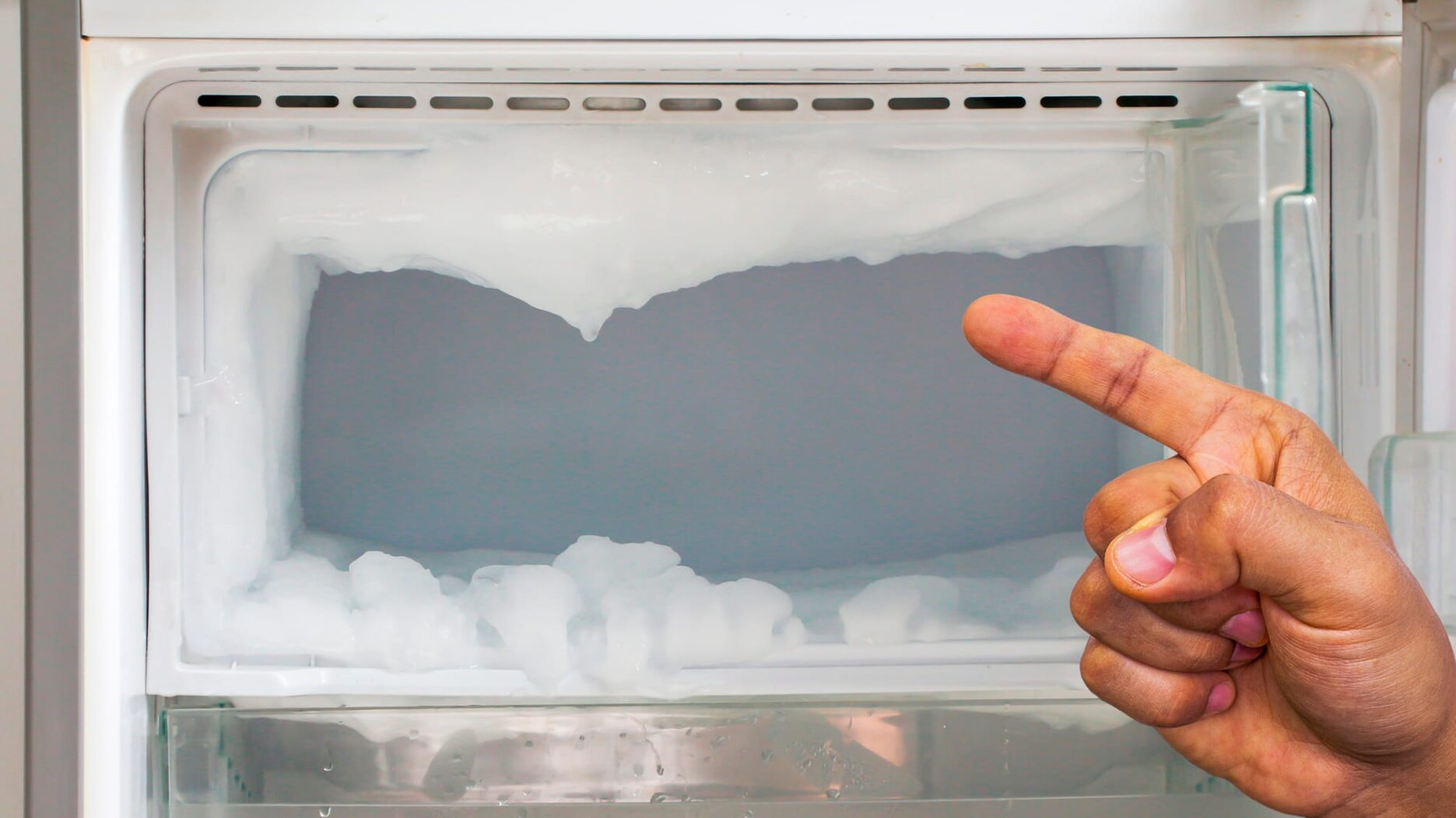 Як легко уникнути частого розморожування холодильника