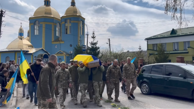 Трагічно загинув на Харківщині: на Волині в останню земну дорогу провели воїна Богдана Дмитрука. Відео