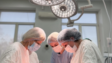 Волинські лікарі успішно видалили жінці велику пухлину матки