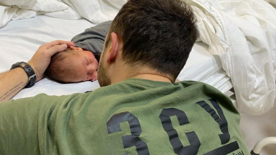 Український військовий записав зворушливу колискову для новонародженого сина