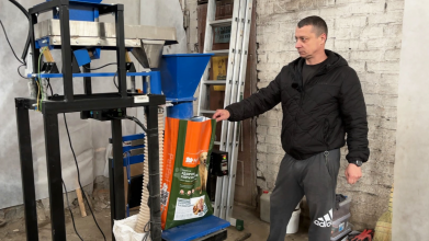 Ветеран із Волині отримав грант і відкрив виробництво кормів для тварин