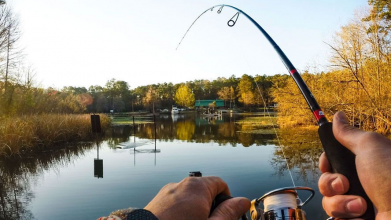 Максим Пчілка зловив щуку 4 кг