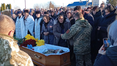 Важке поранення забрало життя: на Волині все село зійшлося провести в останню дорогу Героя Юрія Годлевського