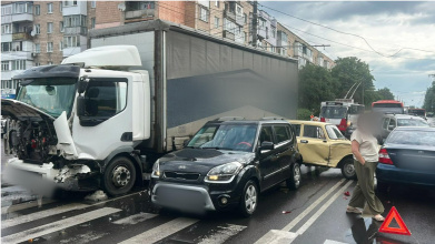 У Луцьку сталася ДТП з чотирма авто: поліція повідомила деталі