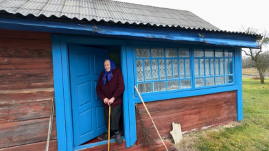 Раз в тиждень приїжджає «магазин на колесах»: як живе село Сваловичі на Волині