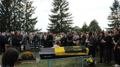 Загинув понад півтора року тому у Курській області: на Волині поховали захисника Миколу Собчука