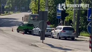 ДТП у Луцьку: на Володимирській зіткнулися маршрутка та легковик