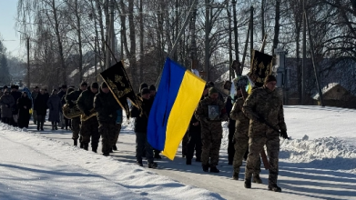 Ворожий дрон обірвав життя: на Волині попрощалися із захисником Володимиром Кухаруком