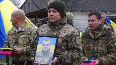 Добровольцем пішов до війська: на Волині попрощалися з Героєм Сергієм Попрійчуком