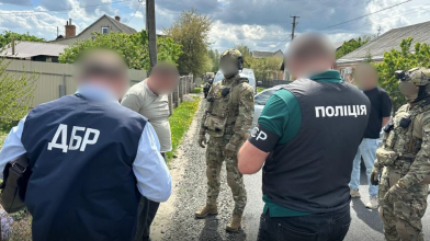 Допомагали військовим тікати з частин і за кордон: на Волині викрили злочинну групу