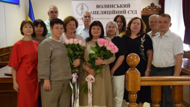 Десятки років у мантії: дві судді Волинського апеляційного суду пішли у відставку