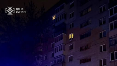  У Луцьку врятували на пожежі чоловіка, його госпіталізували з опіками та отруєнням