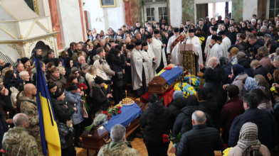 У Луцьку попрощалися з Героями Євгенієм Філясом та Тарасом Медведчуком