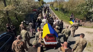 Дві долі, обірвані війною: на Волині попрощалися з Героями Анатолієм Івашиним та Анатолієм Занюком