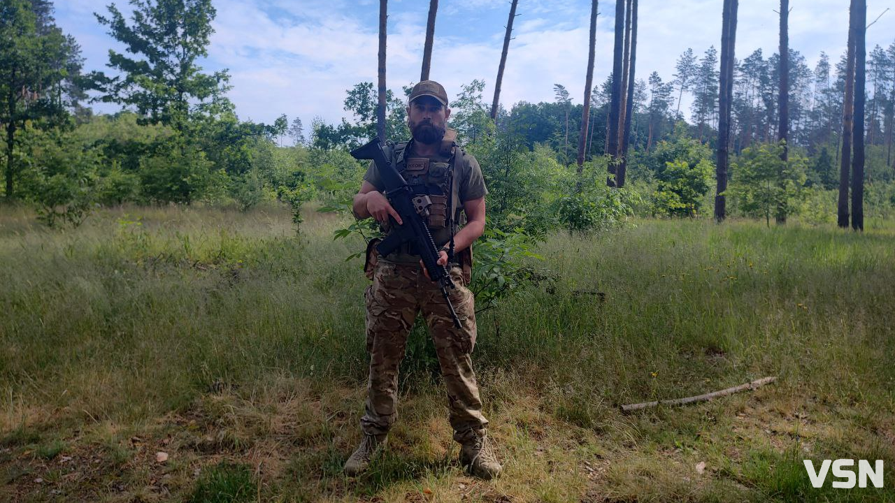 Колишніх азовців не буває, бо навіть у тилу можна залишитися у строю: спогади про бойові будні від військового медика Леоніда Бахіна з Волині