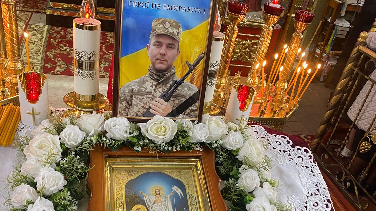 Навіки 31: громада на Волині провела в останню путь воїна Юрія Янюка