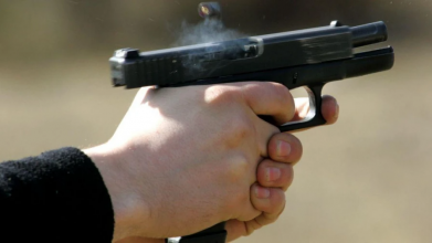 На Волині чоловік стріляв у власника магазину